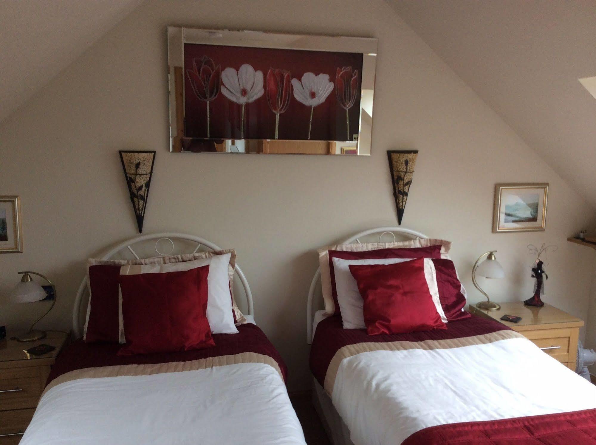 Castleview Bed & Breakfast ดัฟฟ์ทาวน์ ภายนอก รูปภาพ
