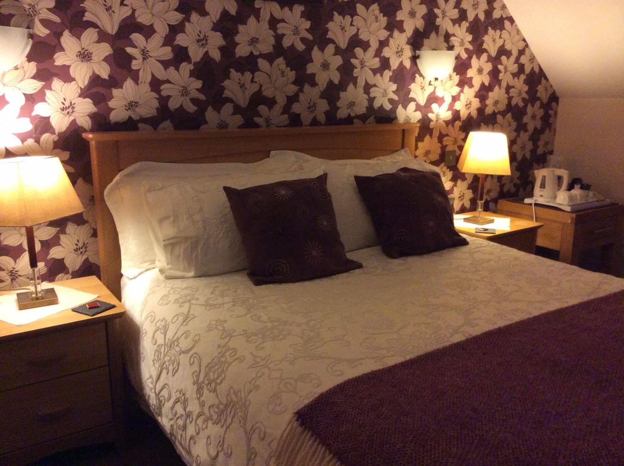 Castleview Bed & Breakfast ดัฟฟ์ทาวน์ ภายนอก รูปภาพ