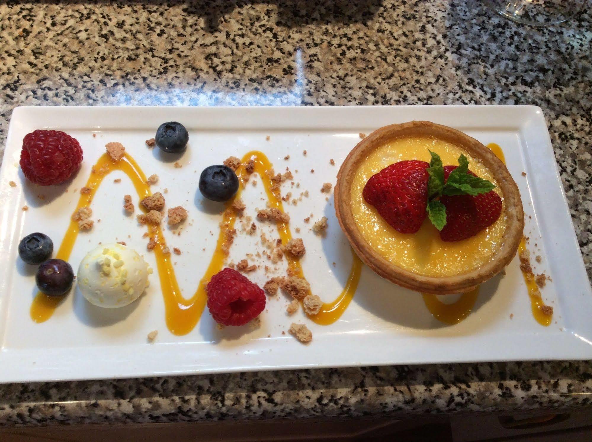 Castleview Bed & Breakfast ดัฟฟ์ทาวน์ ภายนอก รูปภาพ