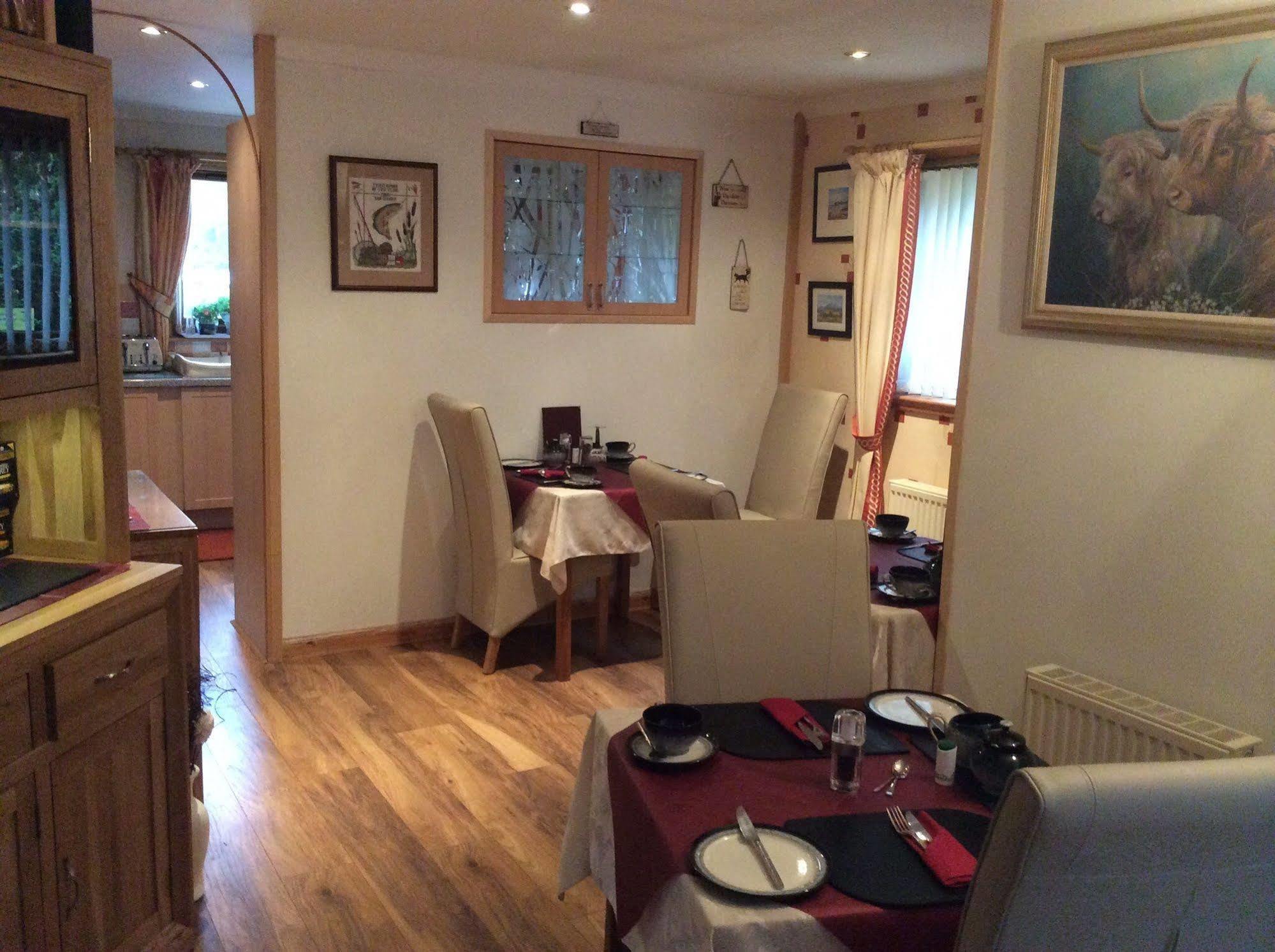 Castleview Bed & Breakfast ดัฟฟ์ทาวน์ ภายนอก รูปภาพ