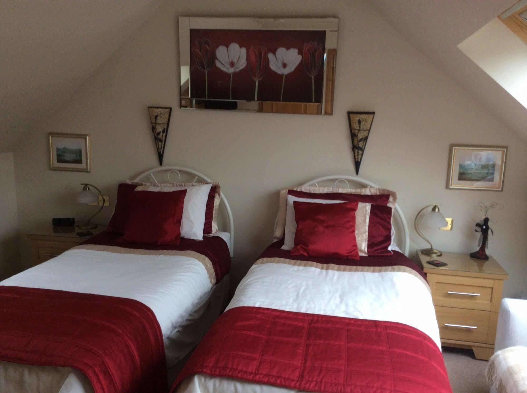 Castleview Bed & Breakfast ดัฟฟ์ทาวน์ ภายนอก รูปภาพ