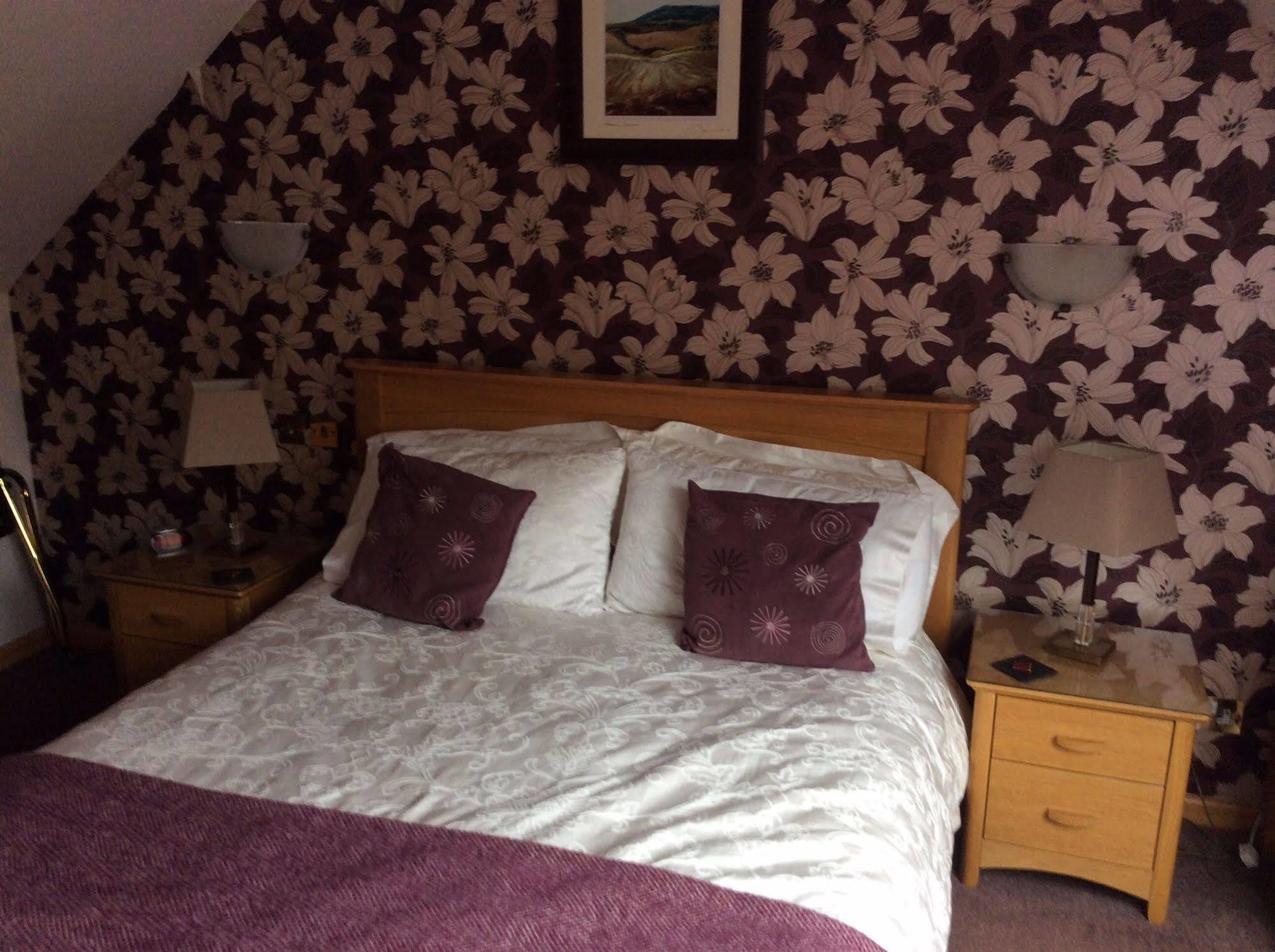 Castleview Bed & Breakfast ดัฟฟ์ทาวน์ ภายนอก รูปภาพ