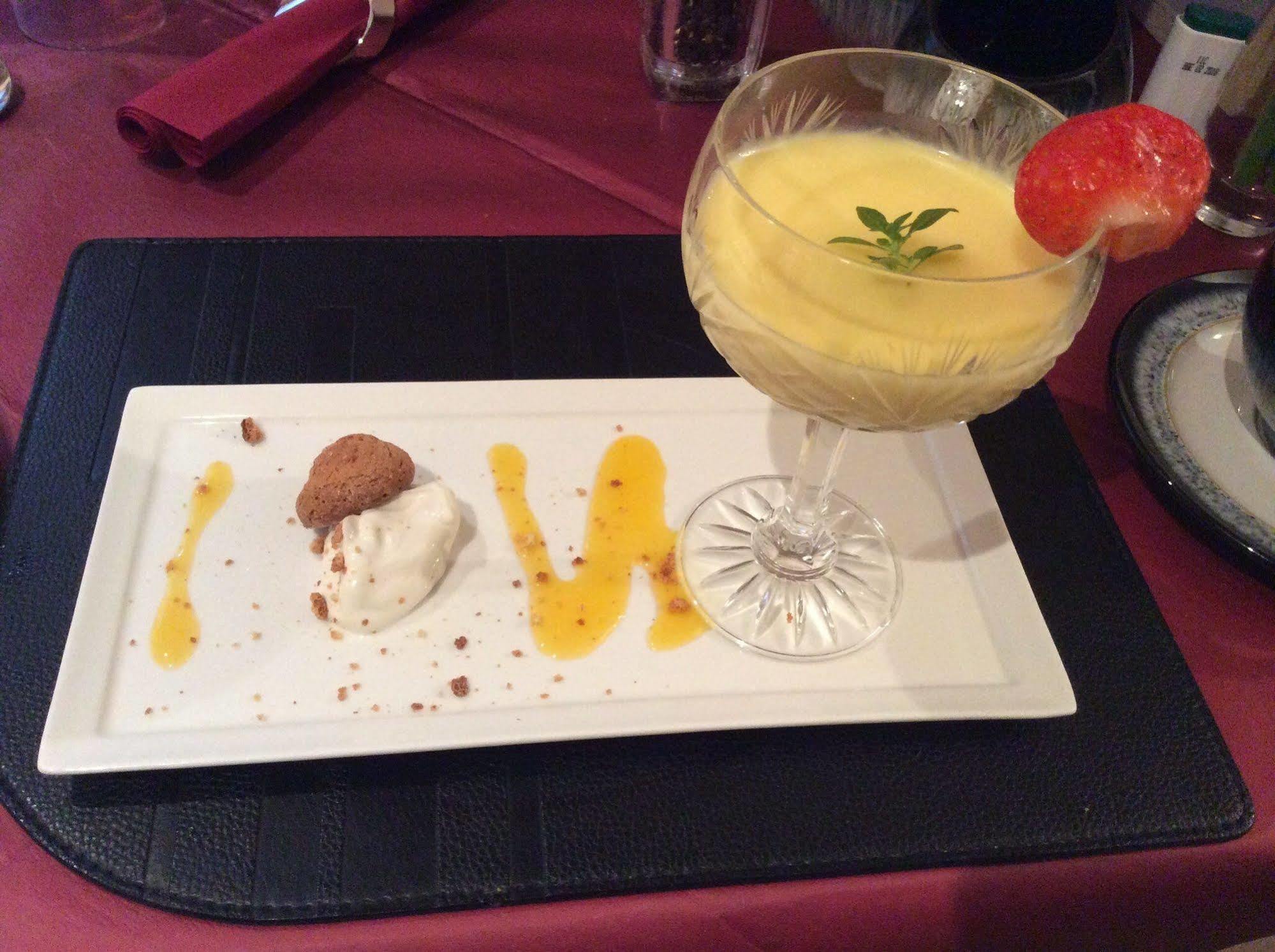 Castleview Bed & Breakfast ดัฟฟ์ทาวน์ ภายนอก รูปภาพ