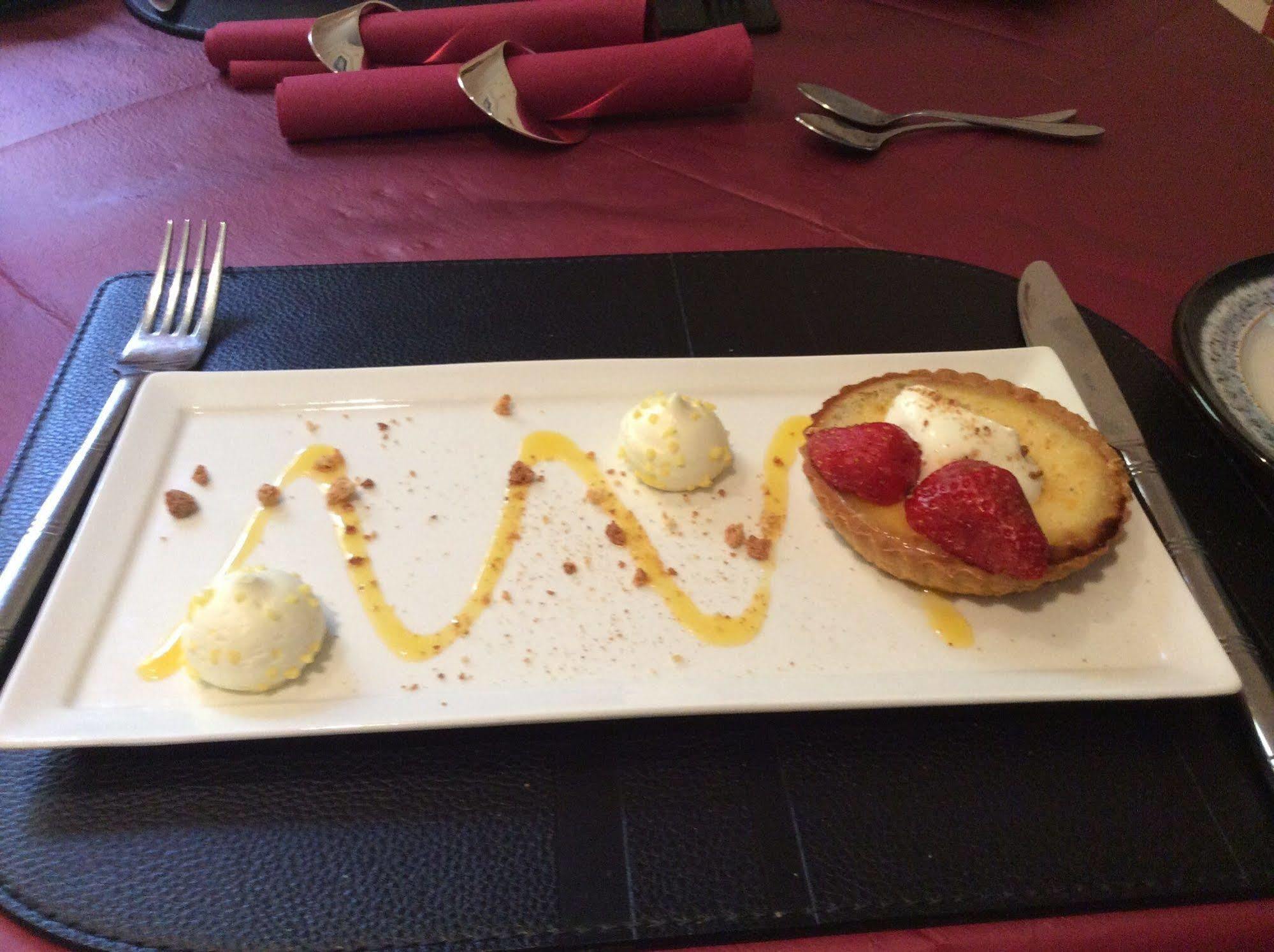 Castleview Bed & Breakfast ดัฟฟ์ทาวน์ ภายนอก รูปภาพ